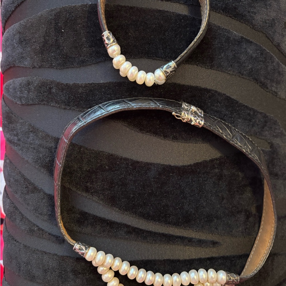 Elegant and on trend Pearl and Leather set in silver Jewelry Set by Honora